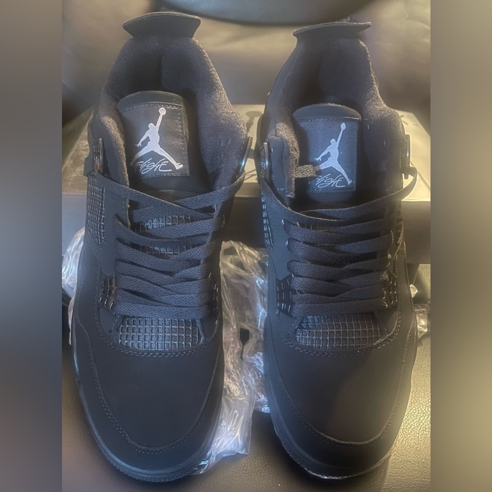 JORDAN 4 RETRO BLACK CAT “BRAND NEW” SIZE 11